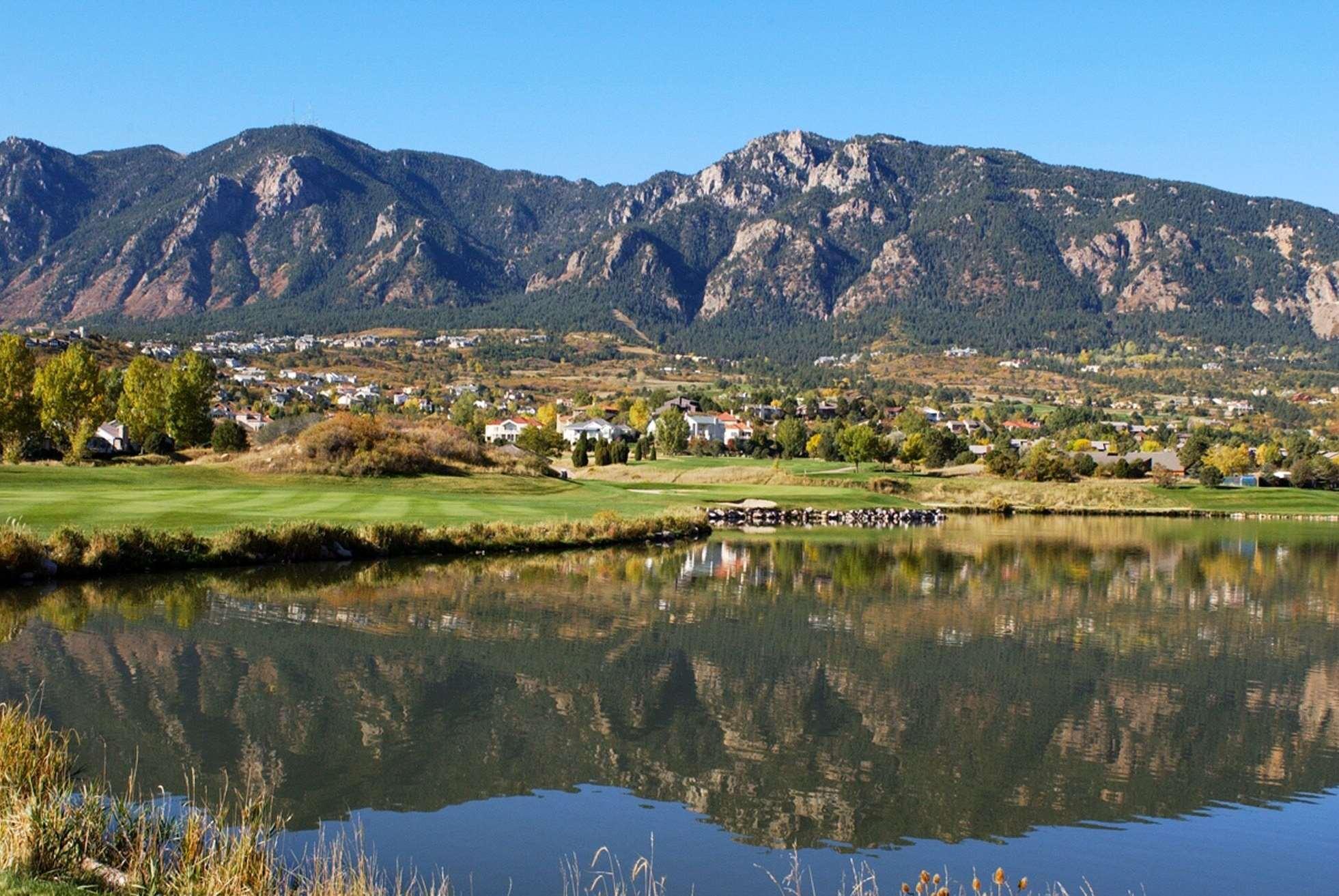 Cheyenne Mountain Resort, A Destination By Hyatt Hotels Colorado Springs Exterior photo