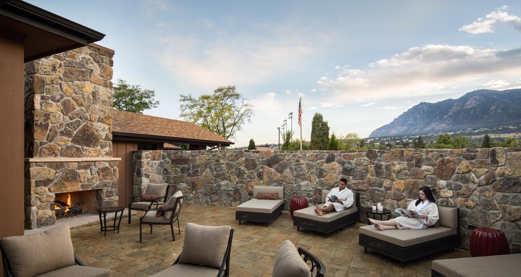 Cheyenne Mountain Resort, A Destination By Hyatt Hotels Colorado Springs Exterior photo